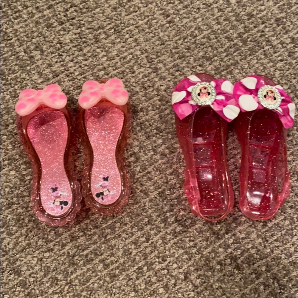 Set of Minnie Mouse Shoes for Kids!